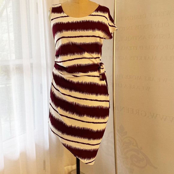 NWOT Willowmore Asymmetrical Burgundy and White Striped Dress - Picture 3 of 16